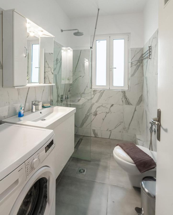 Psiri Gem From In Vivo Apartments- Spacious 1St Floor Apartment With Balcony In Athens' Historic Center Exteriér fotografie
