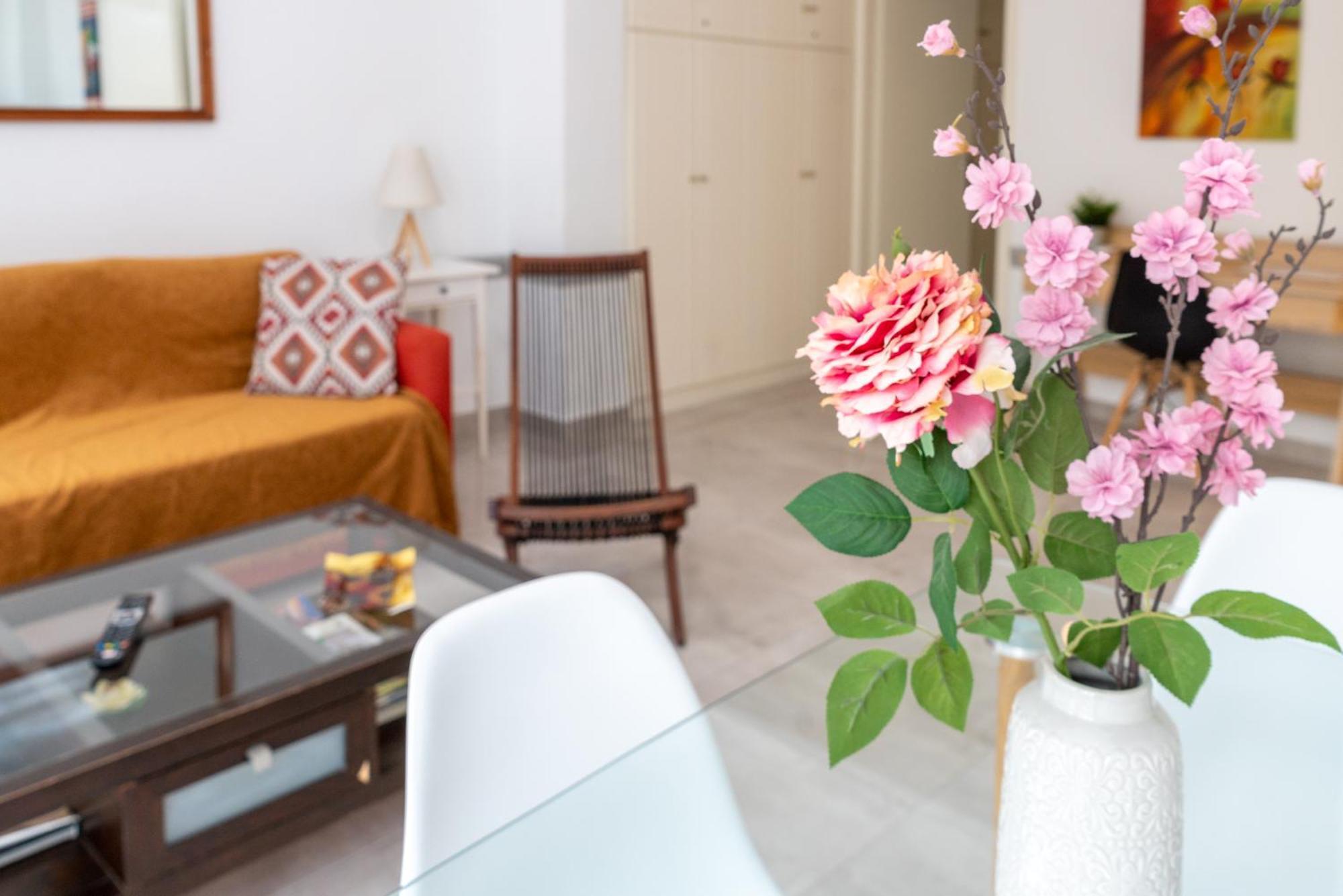 Psiri Gem From In Vivo Apartments- Spacious 1St Floor Apartment With Balcony In Athens' Historic Center Exteriér fotografie