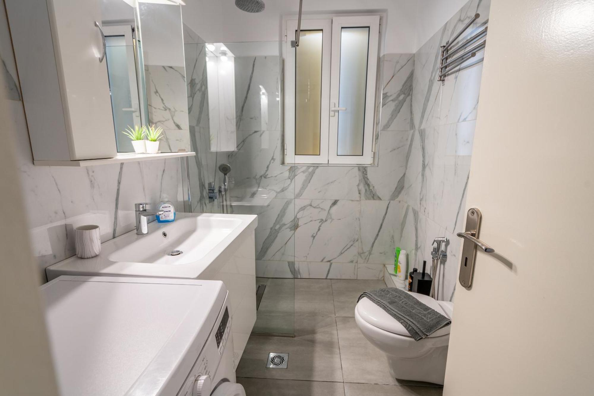 Psiri Gem From In Vivo Apartments- Spacious 1St Floor Apartment With Balcony In Athens' Historic Center Exteriér fotografie