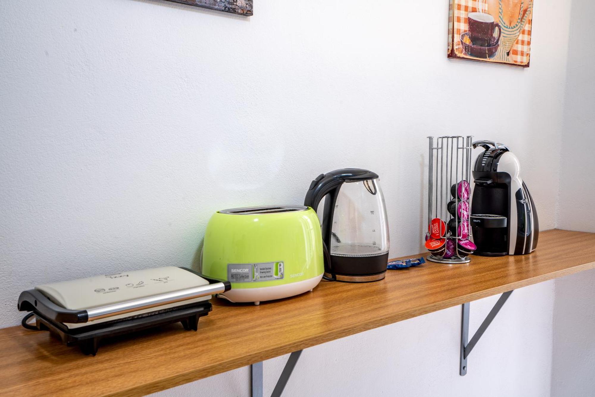 Psiri Gem From In Vivo Apartments- Spacious 1St Floor Apartment With Balcony In Athens' Historic Center Exteriér fotografie